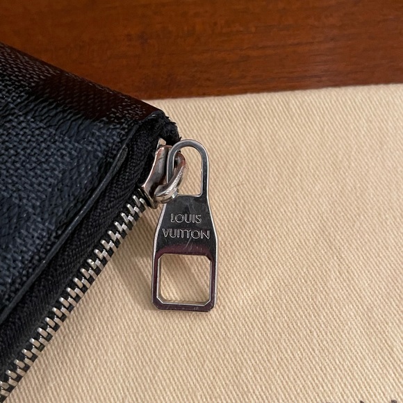 Louis Vuitton Zippy Damier Graphite Vertical Long Wallet - Picture 8 of 16